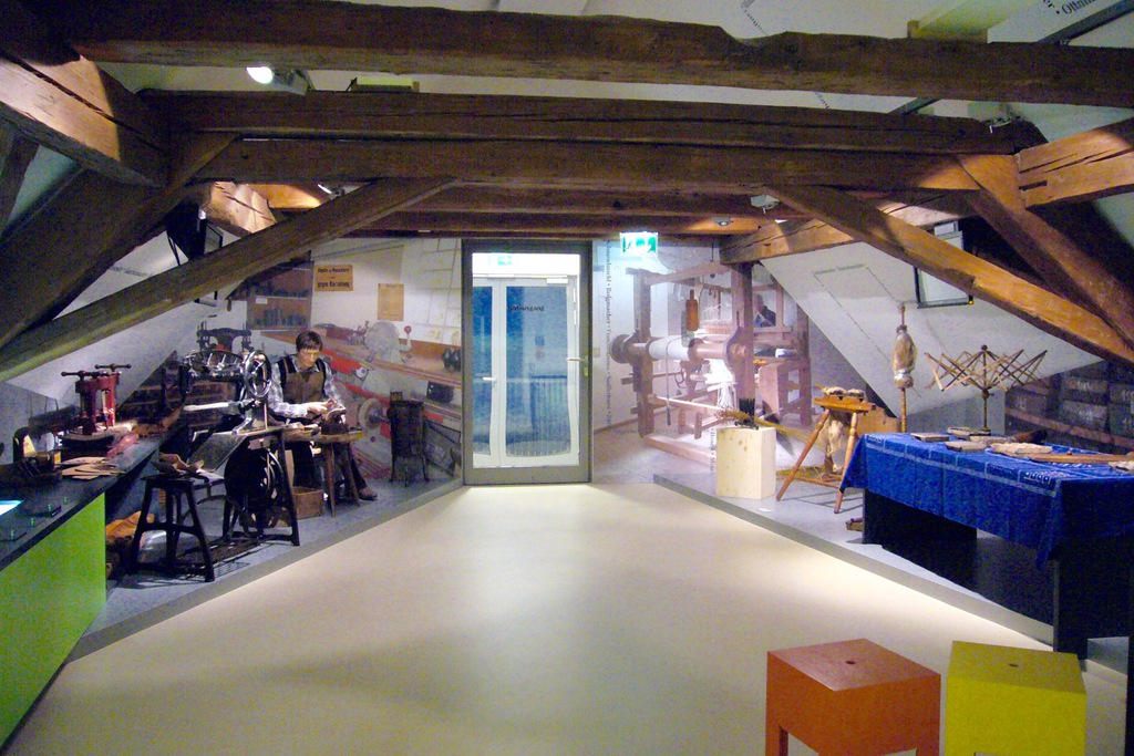 2012-museum-ovi-01